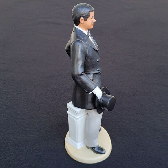 Vintage Homco Porcelain Man in Suit Tuxedo and Tie Tophat - #1479 "My William" - Picture 5 of 11